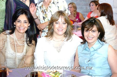 25042010 Asistentes. Carmen, Elena y Pilar.