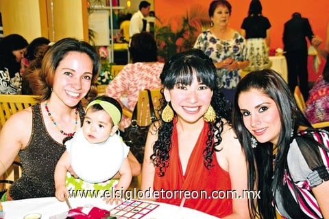 25042010 Iveth Castillo, Martha Ochoa y Yuya Garza.