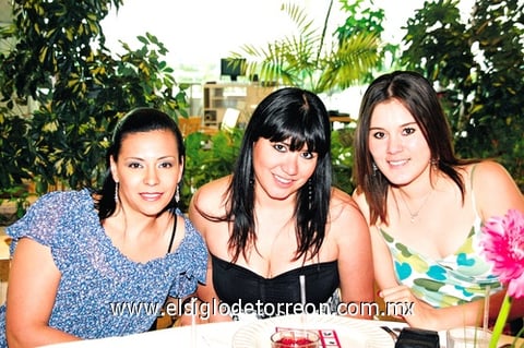 25042010 Sandra Sandoval, Claudia Villegas y Beatriz Bermudes.