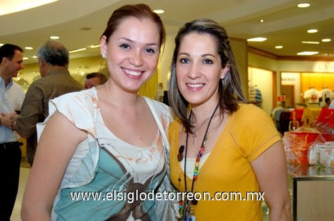 29042010 Noemí Esparza y Claudia Gómez.