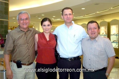 29042010 Presentes. Gabriel Wong, Érika Loera, Carlos Bracho y Jacobo Aguilar.