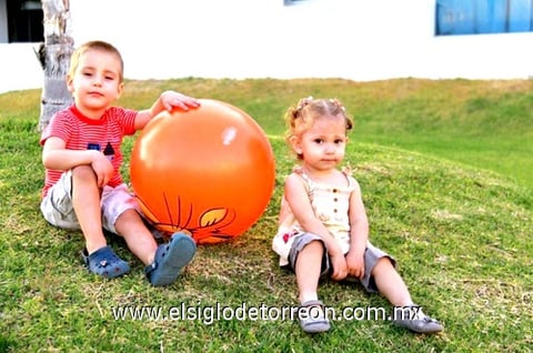 30042010 Patito y Marijose.