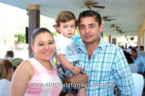 30042010 Ana Cris, Miguel y Miguel Mery.