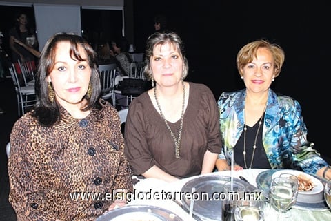 24042010 Margarita Aguirre, Blanca de Álvarez y Lupita de Gutiérrez.