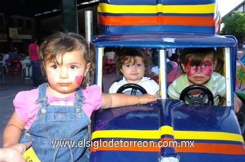 02052010 Emma, Carolina y Victoria.
