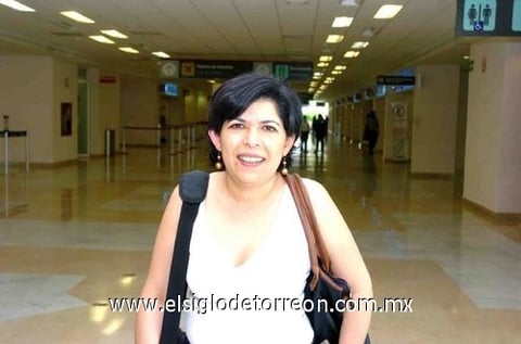 03052010 De regreso. Gemma Bustamente emprendió un viaje a la Ciudad de México.