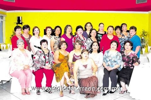 04052010 Laura Lucía Martínez de Rivera en su cumpleaños.