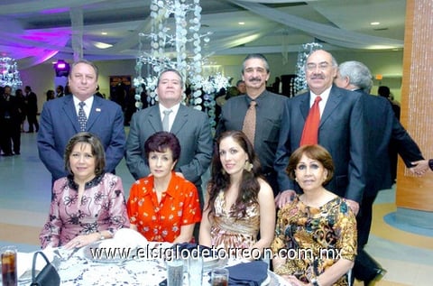 06052010 Sany y Rico Velázquez, Lorena y Jesús Barrera, Susy y Pepe Cuéllar, Lupita y Jesús Manuel Pereyra.