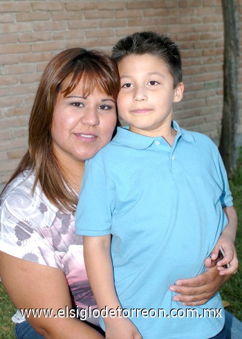 06052010 Monse Díaz y Nicolás.
