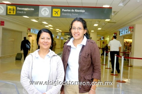 06052010 México. Paula Rangel y Gaby Almeida.