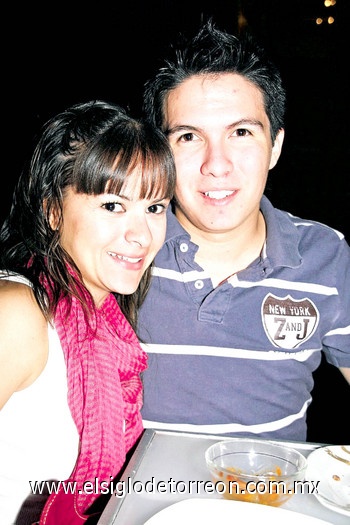 Ale Palos y Joshua Aguirre.