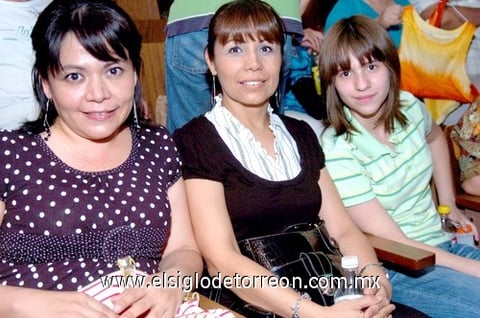 10052010 Liliana, Lourdes y Luisa.