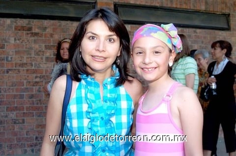 10052010 Adriana y Ana Sofi.   EL SIGLO DE TORREÓN / JESÚS HERNÁNDEZ