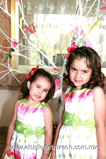 11052010 Lizett y Michelle.