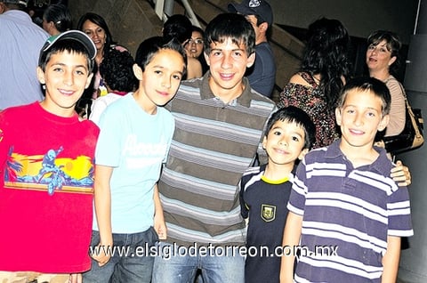 08052010 José Manuel, Salvador, Roberto, Francisco y Alejandro.