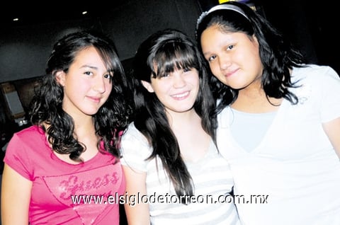 08052010 Valeria, Sofía y Frida.