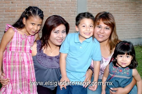08052010 Wendy, Aby, Monse, Renata y Nicolás.