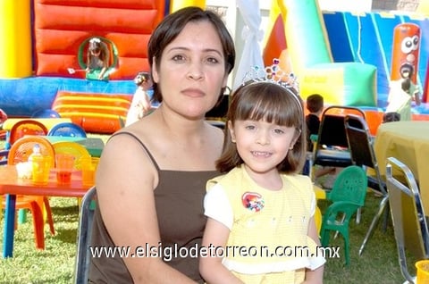 13052010 Karla Lozano y Karla Elizabeth Guerrero Lozano.