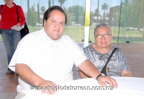 13052010 Alejandro Márquez Franco y Bertha Franco Buenrostro.