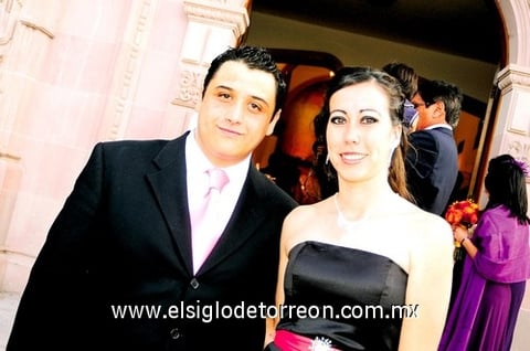 13052010 Rubén Ugalde y Verónica Palacios.