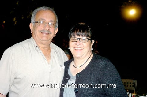 14052010 Alejandro y Marilú Gidi.