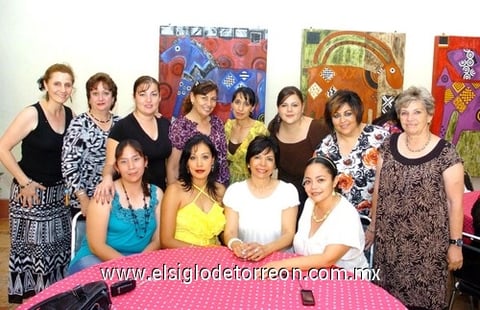 16052010 Mary Lupe Lazaga, Caro Betancourt, Argentina Martínez, Janeth Andrade, Vicky Ríos, Ale de la Peña, Susy Gómez, Dorita Cadena, Mary Irene Jardón, Rosario Murra, Sonia García y Laura.
