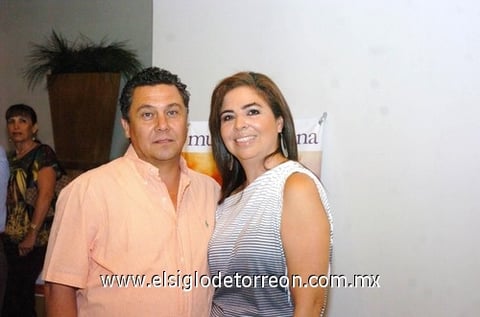 17052010 Luis Porras y Victoria de Porras.