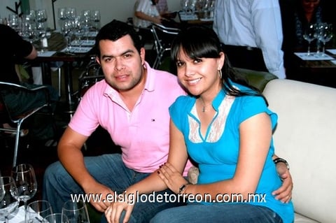 16052010 Sommer Chávez y Adriana Servín.