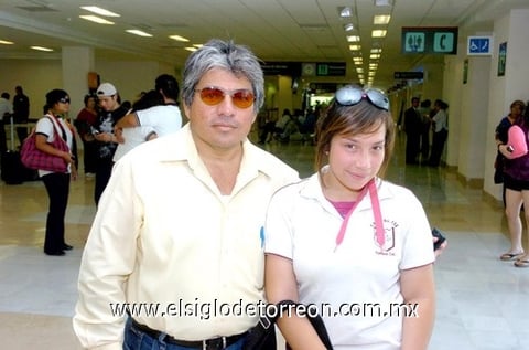 17052010 Ciudad de México. José Luis Reyes fue despedido por su hija Ingrid Disireé.