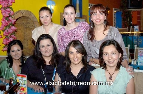 18052010 Festejadas. Lulú, Karla, Martha, Vero, Paty, Edna y Ale.