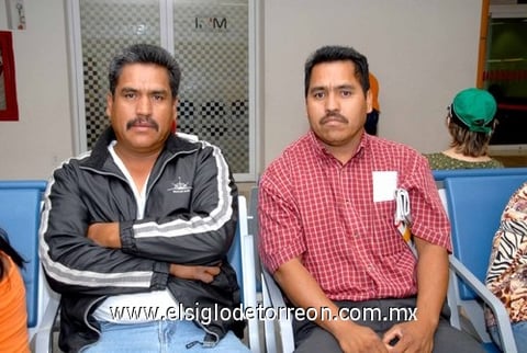18052010 Canadá. Ramón y Juan Manuel Hernández viajaron en plan de trabajo.