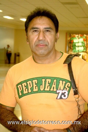 21052010 VIAJERO. Genaro Vázquez Navárez.