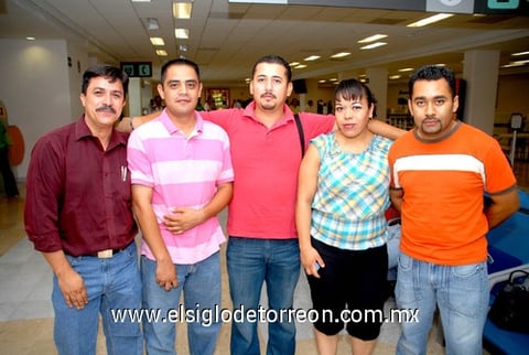 22052010 México. Mario Riojas, Octavio Farías, César Reyes, Vero Campos y Héctor de Ávila.