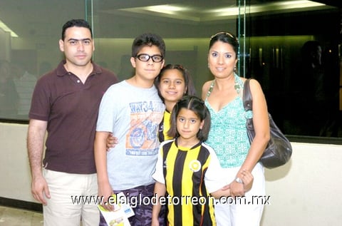 25052010 Familia Borjón Alemán.