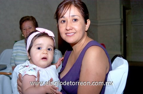 23052010 Gabriela López y Josey.