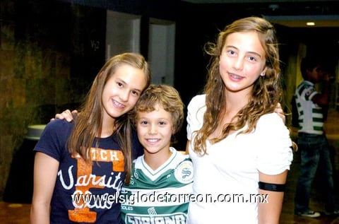 23052010 Regina, Ricardo y Roberta.