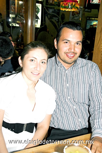 25052010 Cecy y Alejandro.