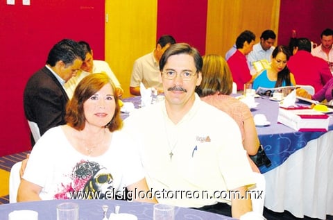 23052010 Angélica Ramos y Alfredo Pérez.
