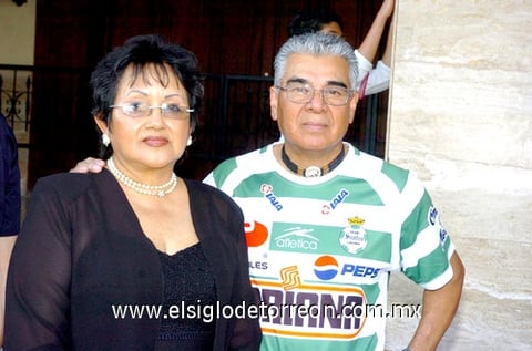 23052010 María del Rosario Ortiz y Miguel Franco.