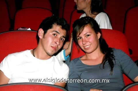 27052010 Alan Salazar y Gabriela Noyola.