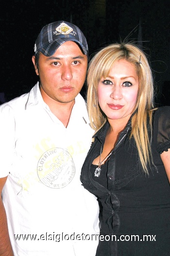 29052010 Ángel Miranda y Paola Rodarte.