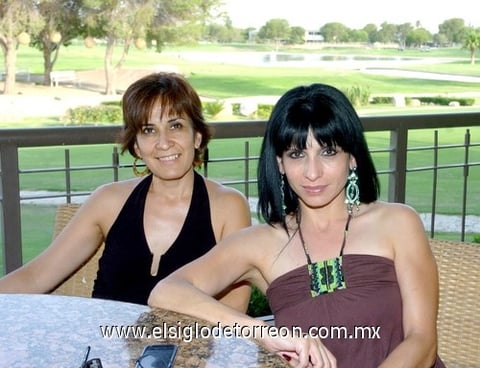 01062010 Ángeles y Blanca.
