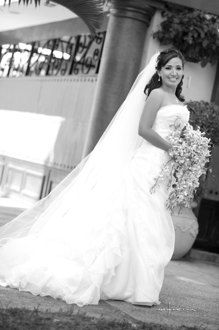 Srita. Sofía del Carmen Soto Valdés, el día de su boda con el Sr. Ricardo Alberto Marín Metlich.

 Maqueda Fotografía