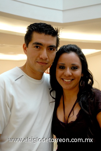 02062010 IdaliaPuga y Marcos Juárez.