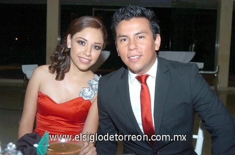 03062010 Alejandro Canela y Yazmín Avelar.