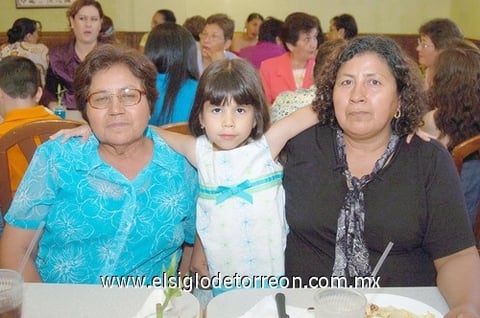03062010 Petry, la pequeña Sofía y Juany.
