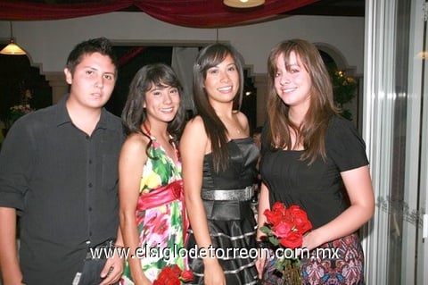 04062010 José Manuel Verni, Karen Alonzo, Mónica Alonzo y Cecilia Sabag.
