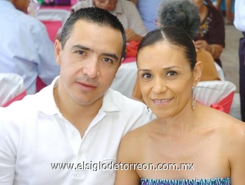 04062010 Hugo y Claudia Juárez.