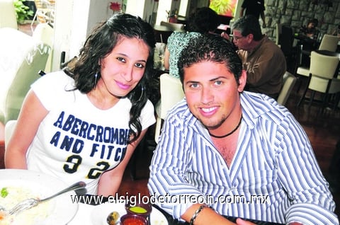 05062010 Naima Chaib e Iziel Guangorena.