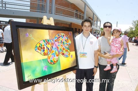 05062010 Eleazar, Alejandra y Joel Lobato.